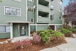 8816 Nesbit Ave N, Seattle, WA 98103 - Photo 3