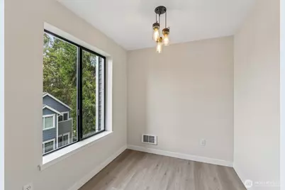 8816 Nesbit Avenue N #203, Seattle, WA 98103 - Photo 11