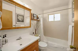 2822 14th Ave W, Seattle, WA 98119 - Photo 9
