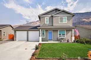 393 Hammond Ln, Rock Island, WA 98850 - Photo 1