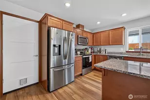 393 Hammond Ln, Rock Island, WA 98850 - Photo 13