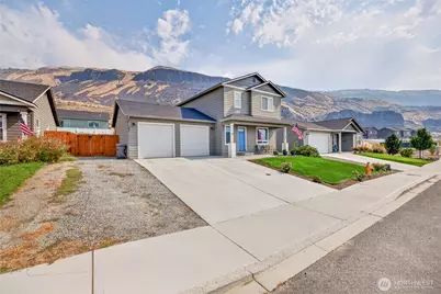 393 Hammond Lane, Rock Island, WA 98850 - Photo 3