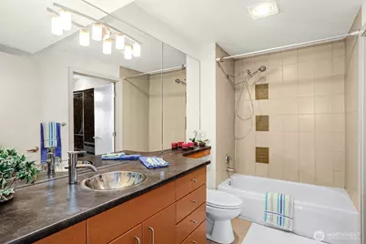 1550 Eastlake Avenue E #203, Seattle, WA 98102 - Photo 15