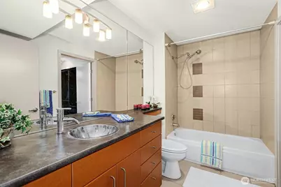 1550 Eastlake Avenue E #203, Seattle, WA 98102 - Photo 27