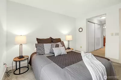 1550 Eastlake Avenue E #203, Seattle, WA 98102 - Photo 9