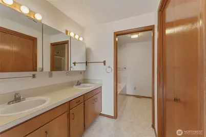 807 SE Sentry Drive, College Place, WA 99324 - Photo 11