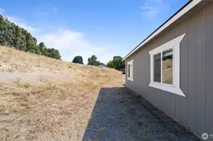 352 E Davis St, Connell, WA 99326 - Photo 31