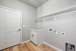 352 E Davis St, Connell, WA 99326 - Photo 13
