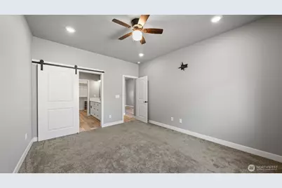 352 E Davis Street, Connell, WA 99326 - Photo 5