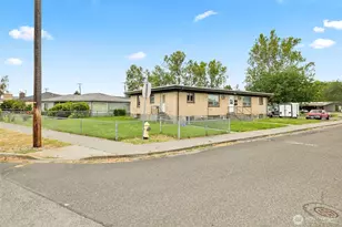 1304 W Hopkins St, Pasco, WA 99301 - Photo 3
