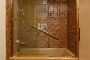 1301 Spring St, Seattle, WA 98104 - Photo 17