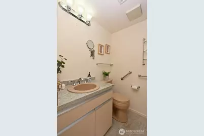 1301 Spring Street #6D, Seattle, WA 98104 - Photo 21