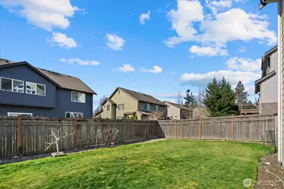 215 Ilwaco Place SE, Renton, WA 98059 - Photo 31