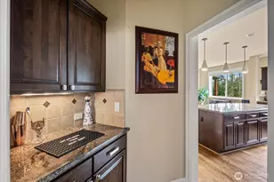 215 Ilwaco Pl SE, Renton, WA 98059 - Photo 9