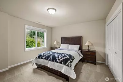 215 Ilwaco Place SE, Renton, WA 98059 - Photo 23