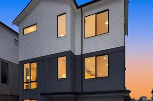 4406 1st Ave NE, Seattle, WA 98105 - Photo 1
