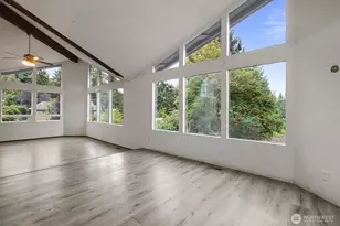 19217 46th Ave NE, Lake Forest Park, WA 98155 - Photo 5