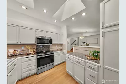 22721 NE 12th Place, Sammamish, WA 98074 - Photo 13