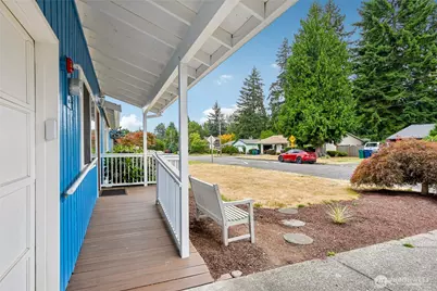 7032 122nd Avenue SE, Newcastle, WA 98056 - Photo 3