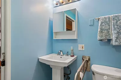 7032 122nd Avenue SE, Newcastle, WA 98056 - Photo 23