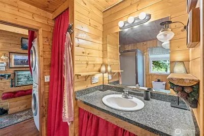 10707 Thompson Creek Road, Deming, WA 98244 - Photo 17
