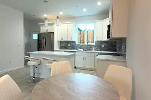 648 B SW 139th St, Burien, WA 98166 - Photo 5