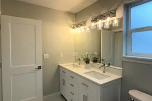 648 B SW 139th St, Burien, WA 98166 - Photo 11