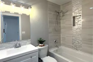 648 B SW 139th St, Burien, WA 98166 - Photo 15