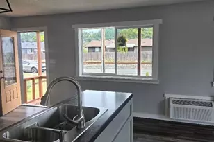 557 SW Pacific Ave, Chehalis, WA 98532 - Photo 11