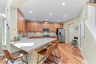 12026 Big Leaf Way NE, Redmond, WA 98053 - Photo 11