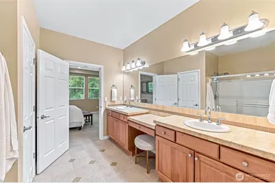 12026 Big Leaf Way NE, Redmond, WA 98053 - Photo 19