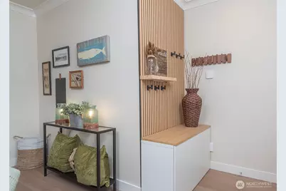 3820 Burke Avenue N, Seattle, WA 98103 - Photo 5