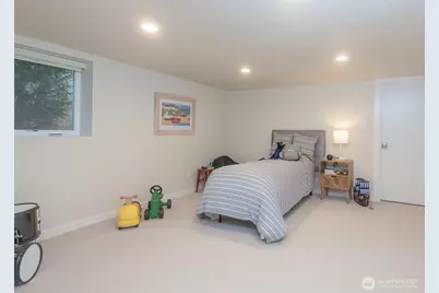 3820 Burke Avenue N, Seattle, WA 98103 - Photo 31