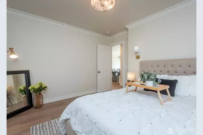 3820 Burke Avenue N, Seattle, WA 98103 - Photo 17