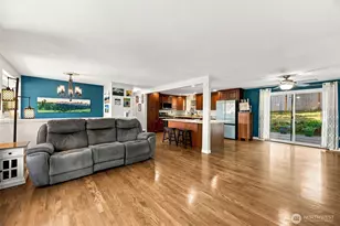 810 19th Ave SE, Puyallup, WA 98372 - Photo 3