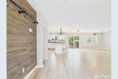 2271 SE Upchurch Way, Port Orchard, WA 98366 - Photo 3