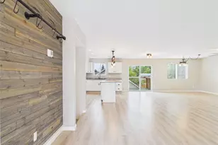 2271 SE Upchurch Way, Port Orchard, WA 98366 - Photo 3