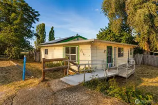 35 2nd St, Dixie, WA 99329 - Photo 1