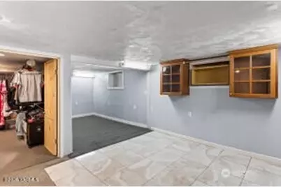 221 N Canyon Road, Yakima, WA 98901 - Photo 29