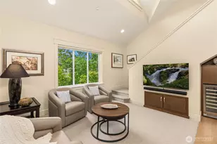 450 Wood Ave SW, Bainbridge Island, WA 98110 - Photo 17