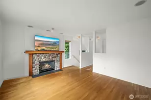 5243 40th Ave NE, Seattle, WA 98105 - Photo 11