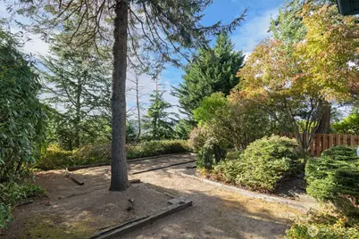 3226 30th Avenue W, Seattle, WA 98199 - Photo 23