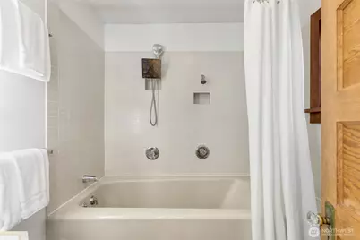 3226 30th Avenue W, Seattle, WA 98199 - Photo 17