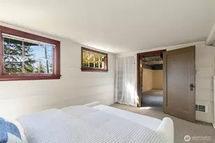 3226 30th Ave W, Seattle, WA 98199 - Photo 21