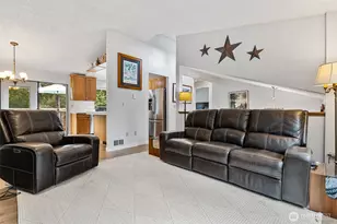 12217 221st Ave Ct E, Bonney Lake, WA 98391 - Photo 11