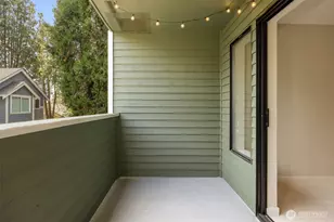 8816 Nesbit Ave N, Seattle, WA 98103 - Photo 11