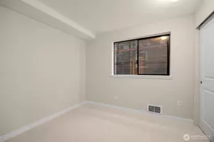 8816 Nesbit Ave N, Seattle, WA 98103 - Photo 17