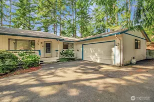 385 Glengarry Dr, Camano Island, WA 98282 - Photo 31