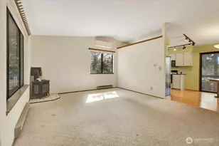 385 Glengarry Dr, Camano Island, WA 98282 - Photo 9