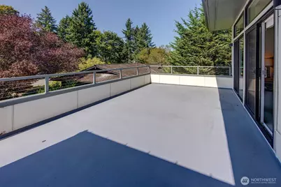 7560 86th Avenue SE, Mercer Island, WA 98040 - Photo 25